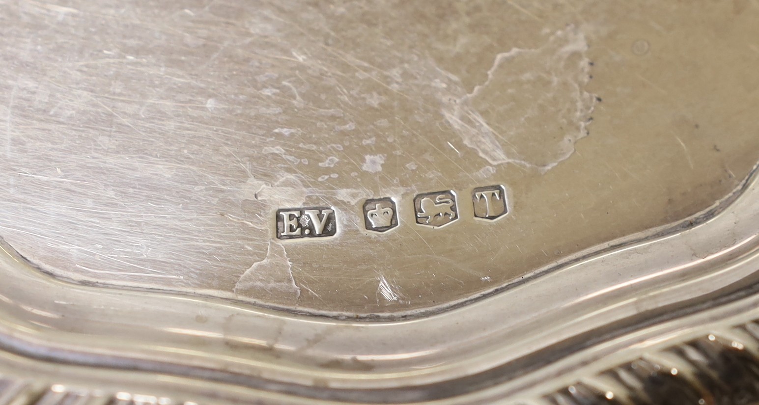 An Elizabeth II silver salver, with gadrooned border, Viners Ltd, Sheffield, 1961, 26.3cm, 18.9oz.
